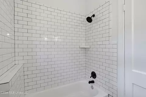 Bath - 969 SW Carlisle St, Jackson, MS 39202 photo 4 of 4
