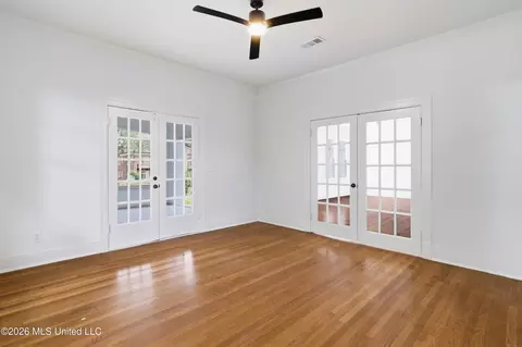 Living - 969 SW Carlisle St, Jackson, MS 39202 photo 7 of 9