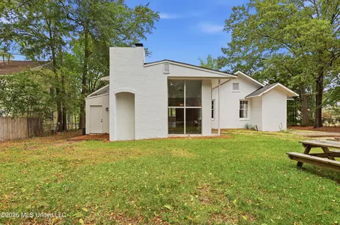 Exterior - 969 SW Carlisle St, Jackson, MS 39202 photo 7 of 9