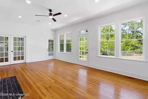 Living - 969 SW Carlisle St, Jackson, MS 39202 photo 1 of 9