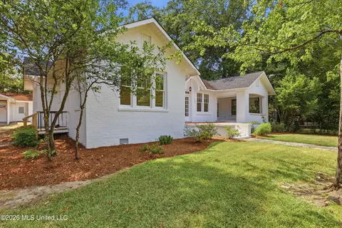 Exterior - 969 SW Carlisle St, Jackson, MS 39202 photo 2 of 9