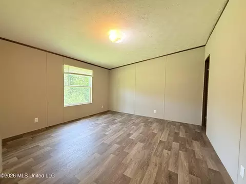 Bedroom - 1206 Quinlivan Rd, Mccomb, MS 39648 photo 2 of 2