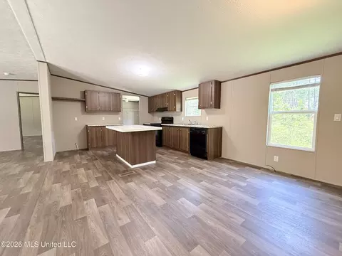 Kitchen - 1206 Quinlivan Rd, Mccomb, MS 39648 photo 1 of 3