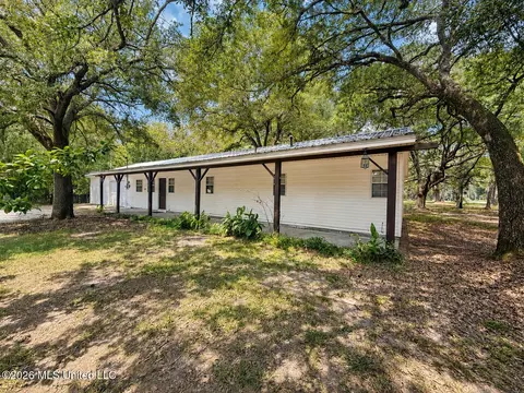 7026 W Forrest St, Bay Saint Louis, MS 39520