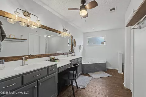 Bath - 74 Lyla Cv, Hernando, MS 38632 photo 1 of 3