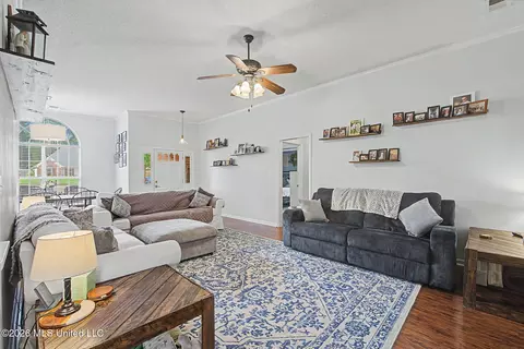 Living - 74 Lyla Cv, Hernando, MS 38632 photo 1 of 1