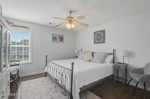 Bedroom - 74 Lyla Cv, Hernando, MS 38632 photo 4 of 4