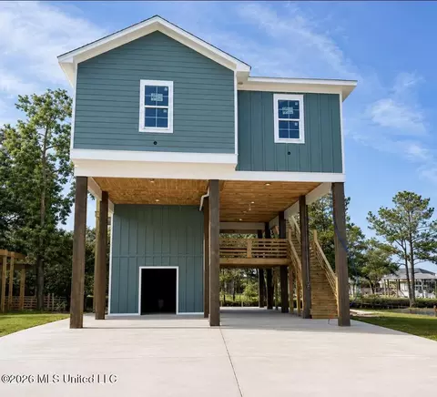 4199 20th Ave, Bay Saint Louis, MS 39520