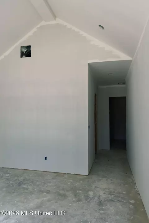 Entry Way - 1582 Ella Cv, Hernando, MS 38632 photo 1 of 4