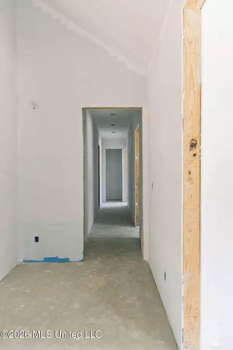 Entry Way - 1582 Ella Cv, Hernando, MS 38632 photo 3 of 4