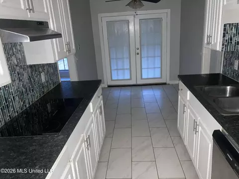 Entry Way - 5856 Cypress Trl, Jackson, MS 39211 photo 1 of 1