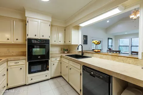 Kitchen - 1480 Westbrook Rd, Jackson, MS 39211 photo 2 of 2