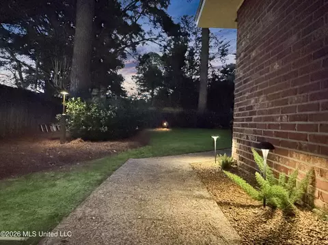 Exterior - 1480 Westbrook Rd, Jackson, MS 39211 photo 13 of 20