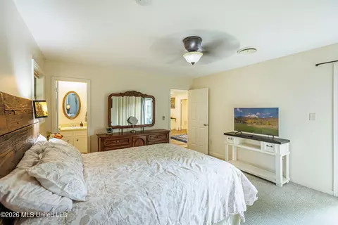 Bedroom - 1480 Westbrook Rd, Jackson, MS 39211 photo 6 of 6