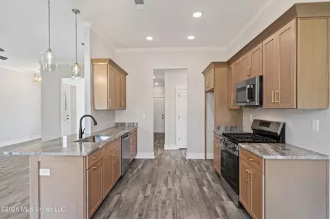 Kitchen - 3634 Kreunen St, Nesbit, MS 38651 photo 1 of 3