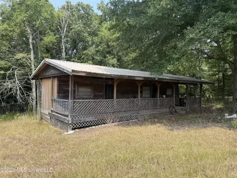 390 Springfield Rd, Senatobia, MS 38668