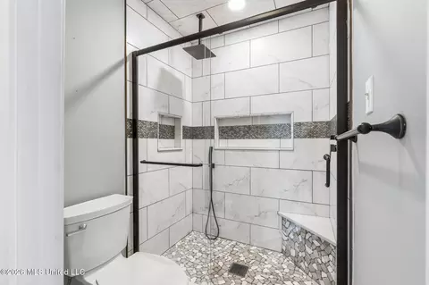 Bath - 682 Oahu St, Diamondhead, MS 39525 photo 3 of 4