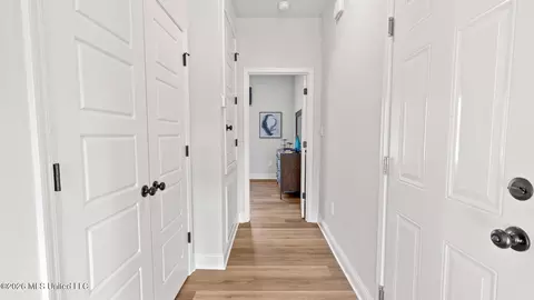 Entry Way - 18447 Spring Hill Dr, Saucier, MS 39574 photo 7 of 9