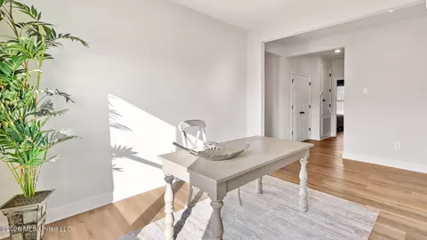 Entry Way - 18447 Spring Hill Dr, Saucier, MS 39574 photo 5 of 9