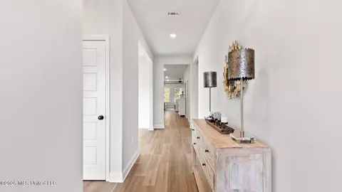 Entry Way - 18447 Spring Hill Dr, Saucier, MS 39574 photo 4 of 9