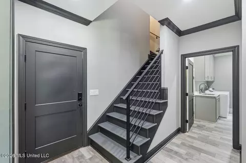 Entry Way - 113 Trails End, Flora, MS 39071 photo 3 of 3