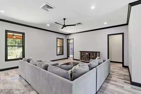 Living - 113 Trails End, Flora, MS 39071 photo 1 of 1