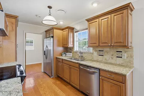 Kitchen - 5270 Telfair Pl, Jackson, MS 39206 photo 1 of 4