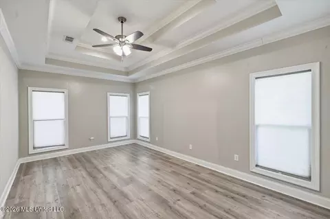 Living - 580 Hickory Pl, Brandon, MS 39047 photo 5 of 5