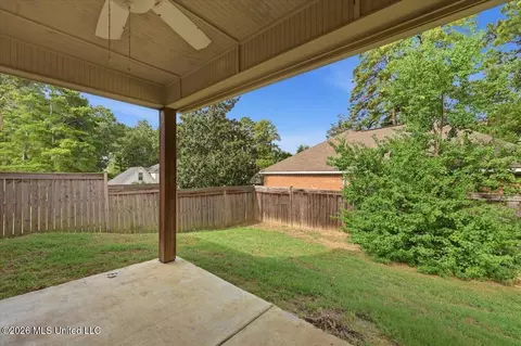 Exterior - 580 Hickory Pl, Brandon, MS 39047 photo 3 of 4