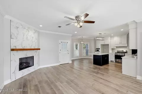 Living - 580 Hickory Pl, Brandon, MS 39047 photo 1 of 5
