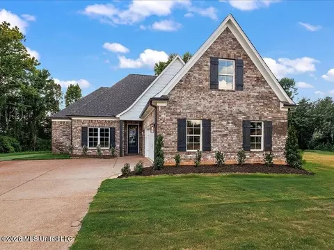 5284 Shiloh Ln, Southaven, MS 38672