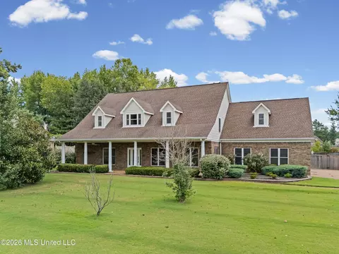 5294 Meadow Pointe Dr, Southaven, MS 38672
