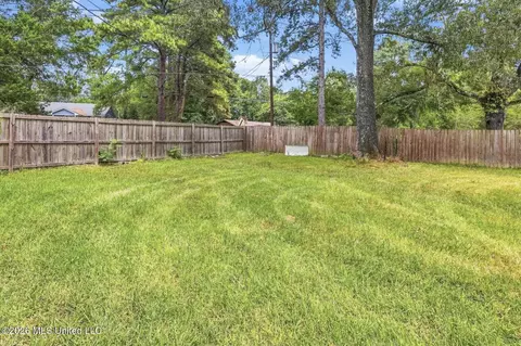 Exterior - 200 Stokes Robertson Rd, Jackson, MS 39212 photo 5 of 11