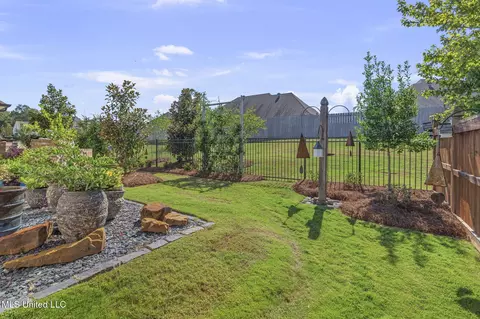 Exterior - 156 Latter Rayne Dr, Flowood, MS 39232 photo 10 of 10