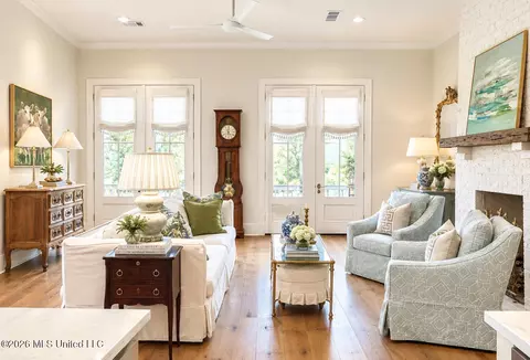 Living - 109 Water St, Madison, MS 39110 photo 2 of 3