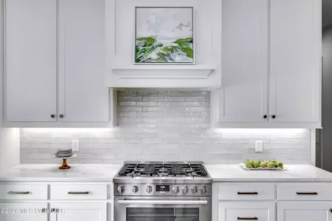 Kitchen - 109 Water St, Madison, MS 39110 photo 6 of 6