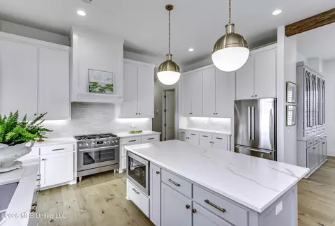 Kitchen - 109 Water St, Madison, MS 39110 photo 2 of 6