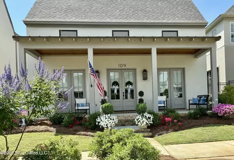 Exterior - 109 Water St, Madison, MS 39110 photo 1 of 6