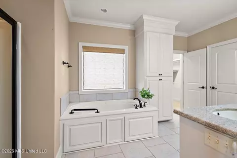 Bath - 229 Grace Dr, Flowood, MS 39232 photo 1 of 2