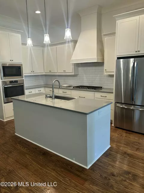 Kitchen - 168 Grace Dr, Flowood, MS 39232 photo 2 of 2