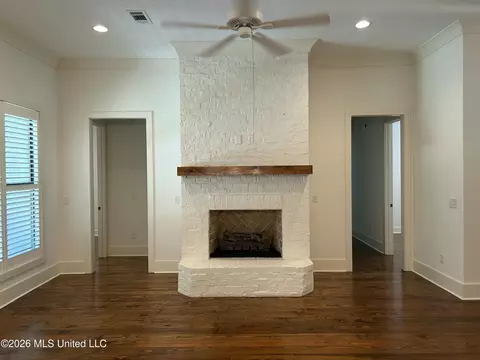 Living - 168 Grace Dr, Flowood, MS 39232 photo 2 of 2