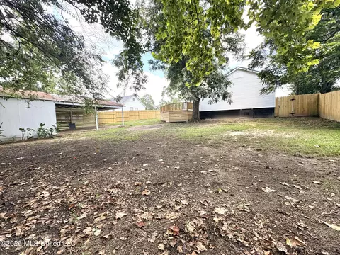 Exterior - 216 6th Ave, Magee, MS 39111 photo 5 of 8