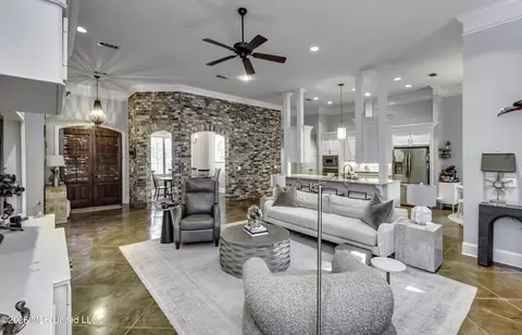 Living - 156 Sonnett Cir, Madison, MS 39110 photo 5 of 6