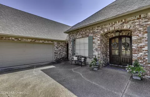 Exterior - 156 Sonnett Cir, Madison, MS 39110 photo 2 of 16