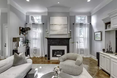 Living - 156 Sonnett Cir, Madison, MS 39110 photo 3 of 6