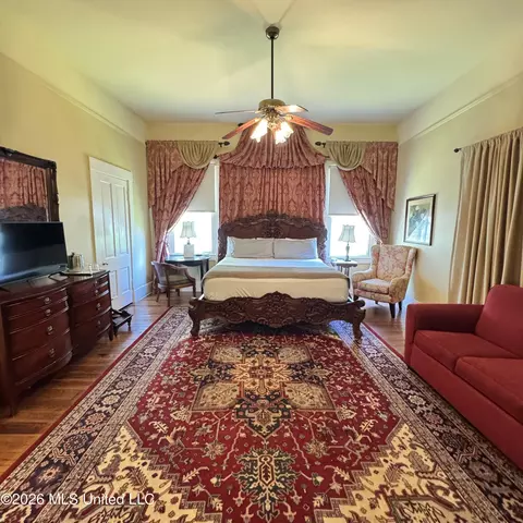 Bedroom - 718 N Union St, Natchez, MS 39120 photo 5 of 8