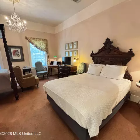 Bedroom - 718 N Union St, Natchez, MS 39120 photo 3 of 8