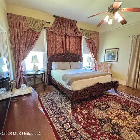 Bedroom - 718 N Union St, Natchez, MS 39120 photo 6 of 8