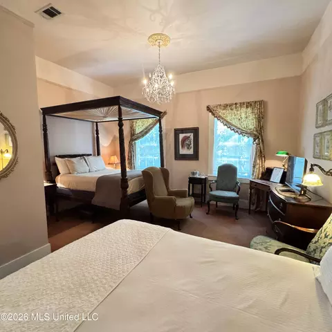 Bedroom - 718 N Union St, Natchez, MS 39120 photo 4 of 8