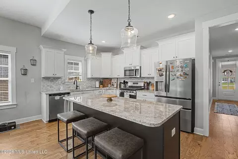 Kitchen - 7559 Crosswinds Blvd, Hernando, MS 38632 photo 2 of 2